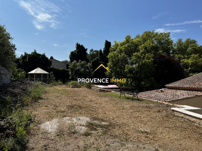 Terrain à vendre, 2200 m² - Salon-de-Provence 13300