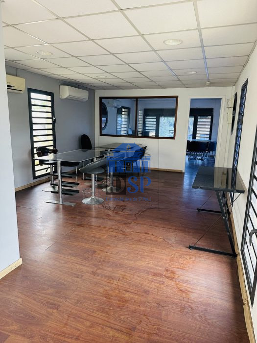 Local commercial à louer, 50 m² - Saint-Paul 97460