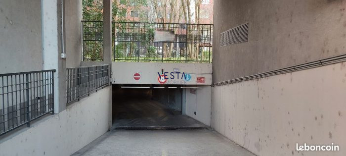 Parking sous-sol métro Jolimont