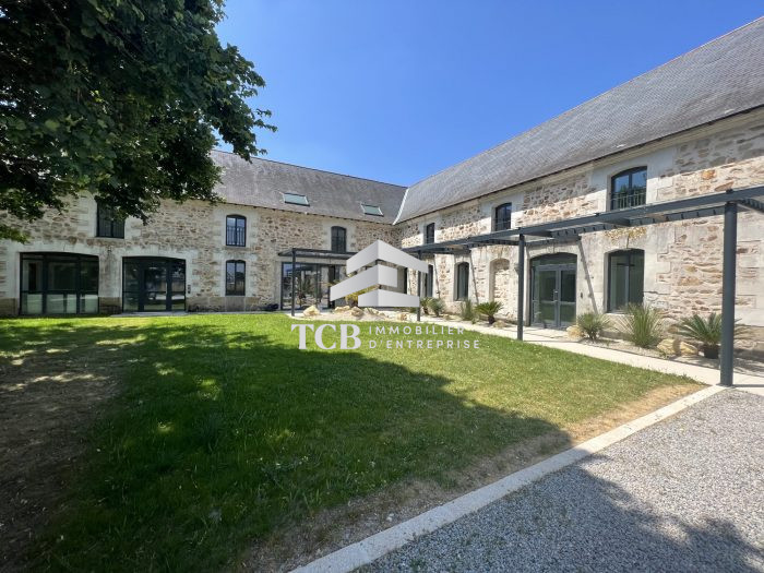 Bureau à louer, 540 m² - Saint-Herblain 44800