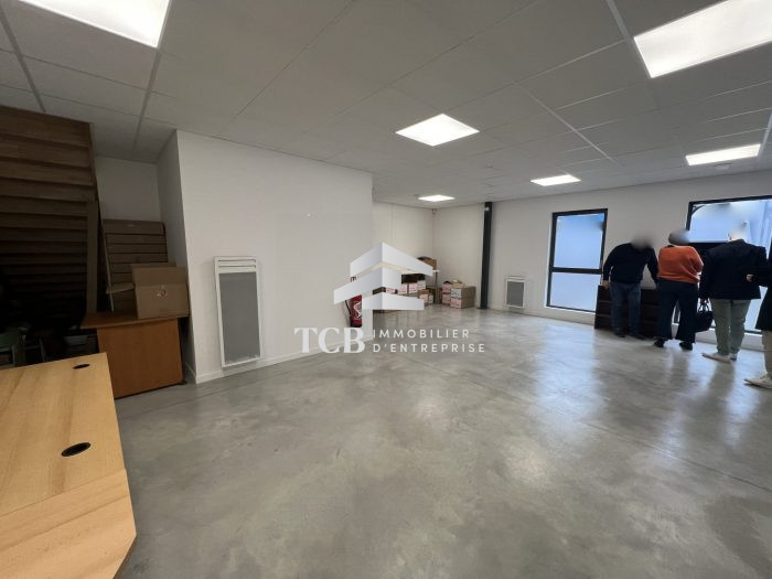 Bureau à louer, 290 m² - Saint-Herblain 44800