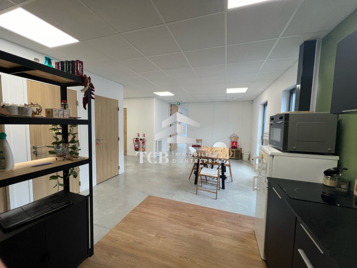 Bureau à louer, 290 m² - Saint-Herblain 44800