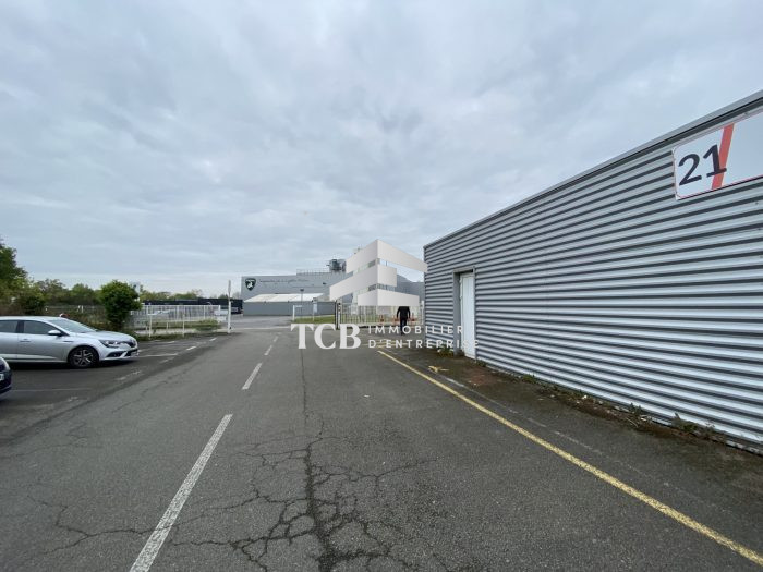 Local industriel à louer, 141 m² - Malville 44260