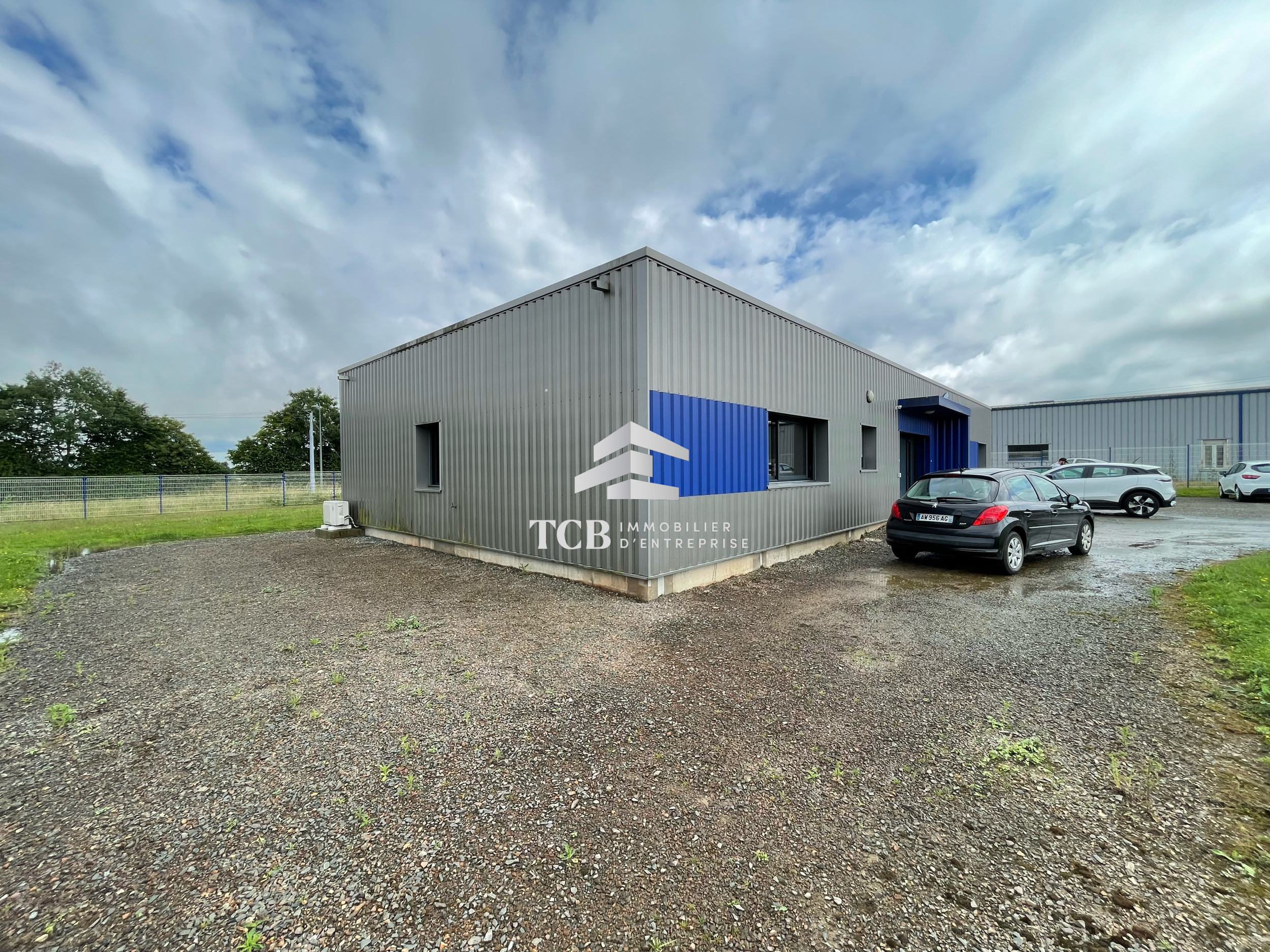 Vente Bureau/Local MONTREVAULT-SUR-EVRE 49110 Maine et Loire FRANCE