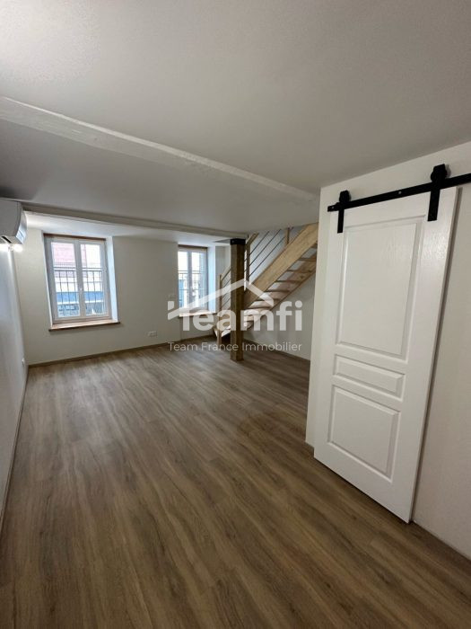 Location annuelle Appartement ROANNE 42300 Loire FRANCE