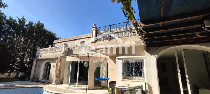 Villa à louer, 7 pièces - Marseille 13013