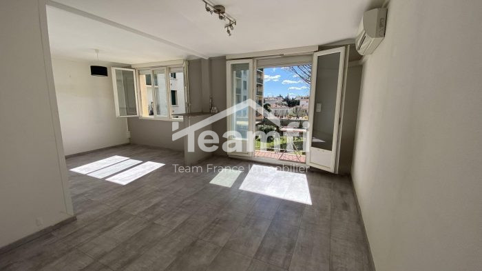 Appartement à vendre, 3 pièces - Nîmes 30900