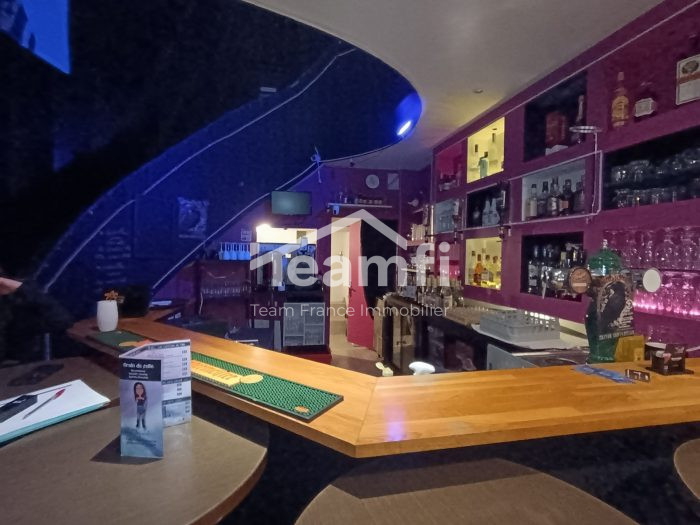 Restaurant, bar à vendre, 175 m² - Roanne 42300