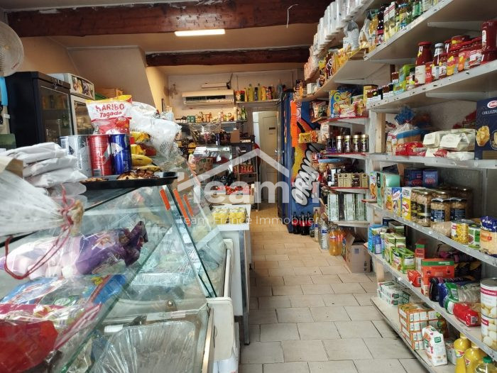 Commerce d'alimentation à vendre, 70 m² - Marseille 13012