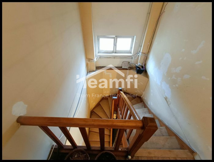 Immeuble à vendre, 300 m² - Thiers 63300