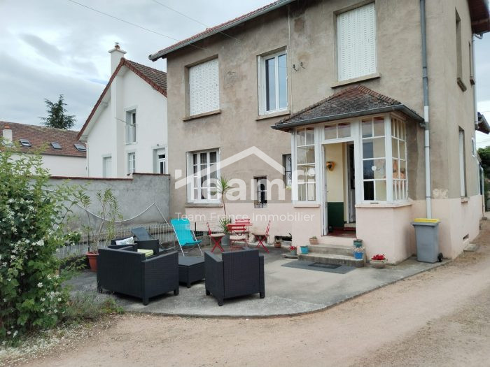 Maison ancienne à vendre, 6 pièces - Bellerive-sur-Allier 03700