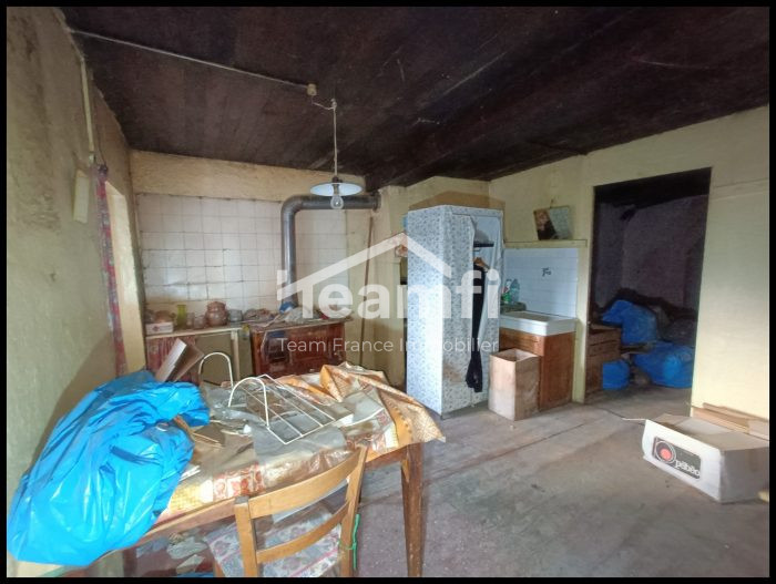 Maison ancienne à vendre, 2 pièces - Courpière 63120