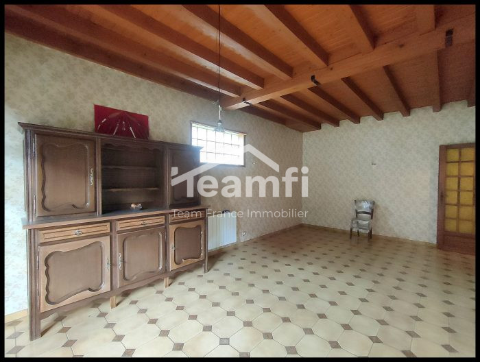 Maison à vendre, 7 pièces - La Monnerie-le-Montel 63650