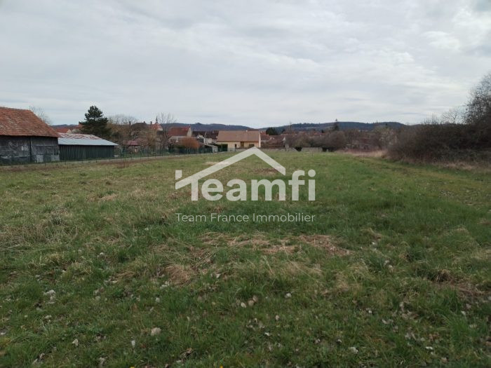 Terrain constructible à vendre, 15 a - Ébreuil 03450