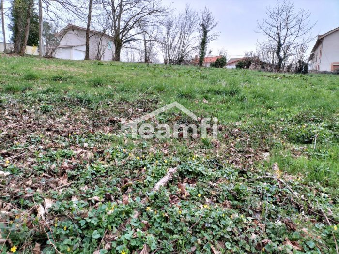 Terrain constructible à vendre, 12 a 20 ca - Paslières 63290