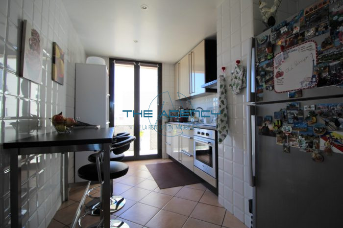 Appartement à vendre, 3 pièces - Marseille 13008