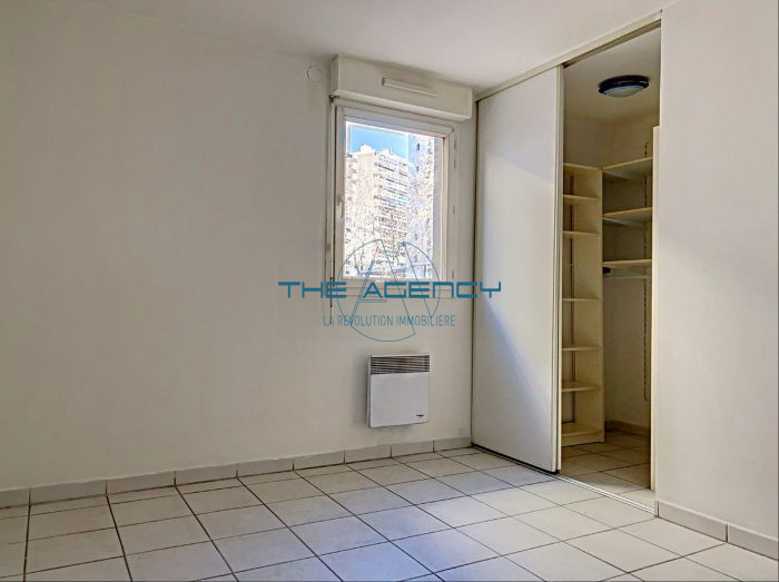 Appartement à vendre, 3 pièces - Marseille 13006