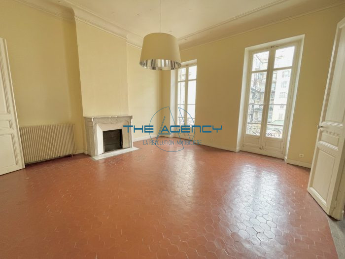 Appartement à vendre, 5 pièces - Marseille 13008