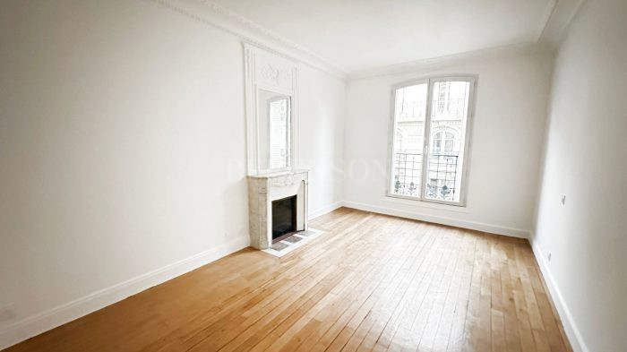 Appartement à louer, 4 pièces - Paris 75018