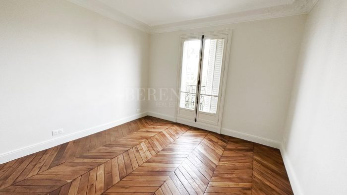 Appartement à louer, 4 pièces - Paris 75008