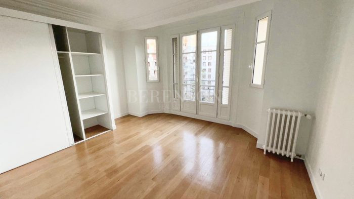 Appartement à louer, 4 pièces - Issy-les-Moulineaux 92130