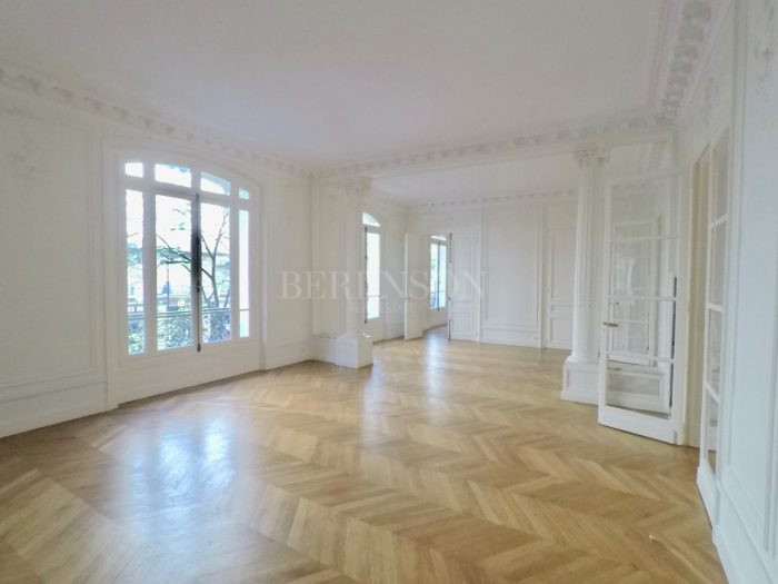 Appartement à louer, 7 pièces - Paris 75016