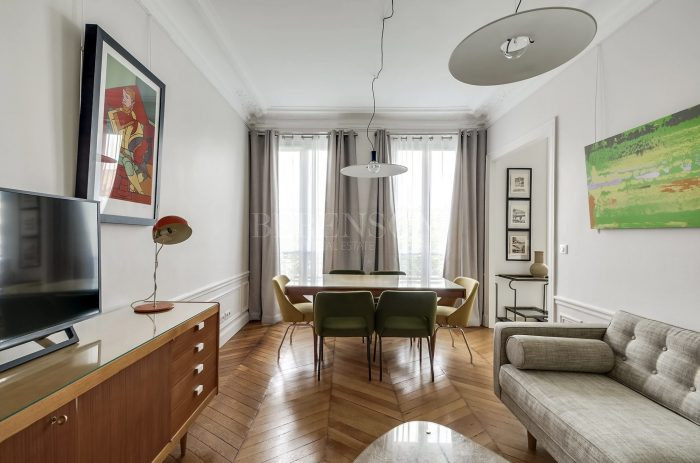 Appartement à louer, 3 pièces - Paris 75008