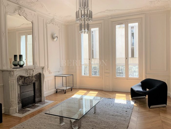 Appartement à louer, 5 pièces - Paris 75017