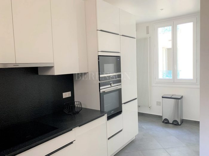 Appartement à louer, 5 pièces - Paris 75017