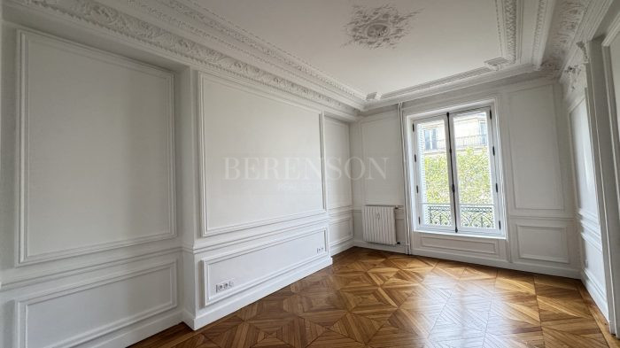 Appartement à louer, 7 pièces - Paris 75008