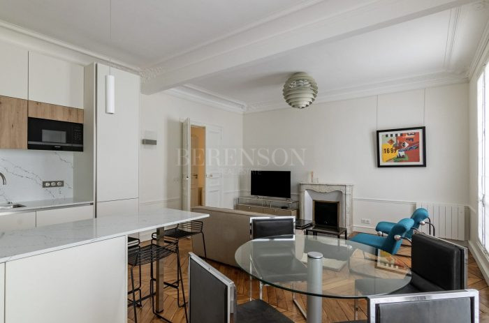 Appartement à louer, 3 pièces - Paris 75008