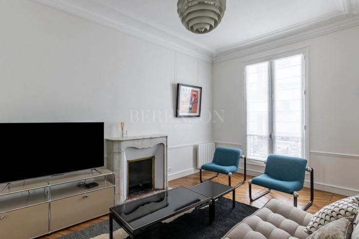 Appartement à louer, 3 pièces - Paris 75008