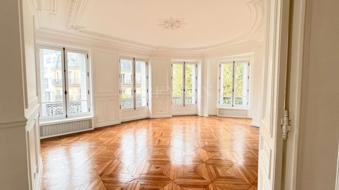 Appartement à louer, 6 pièces - Paris 75008