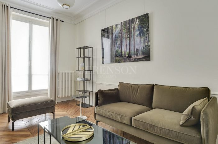 Appartement à louer, 3 pièces - Paris 75008