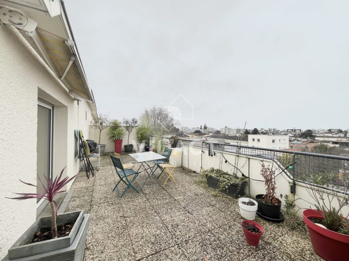 Location annuelle Appartement BORDEAUX 33000 Gironde FRANCE