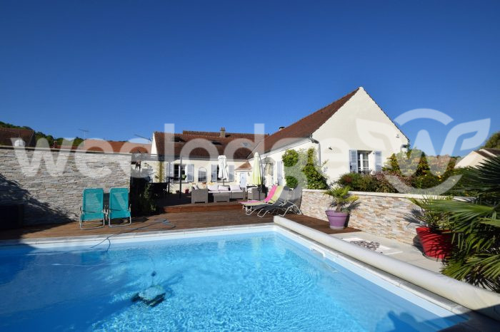 Photo belle maison avec piscine image 6/20