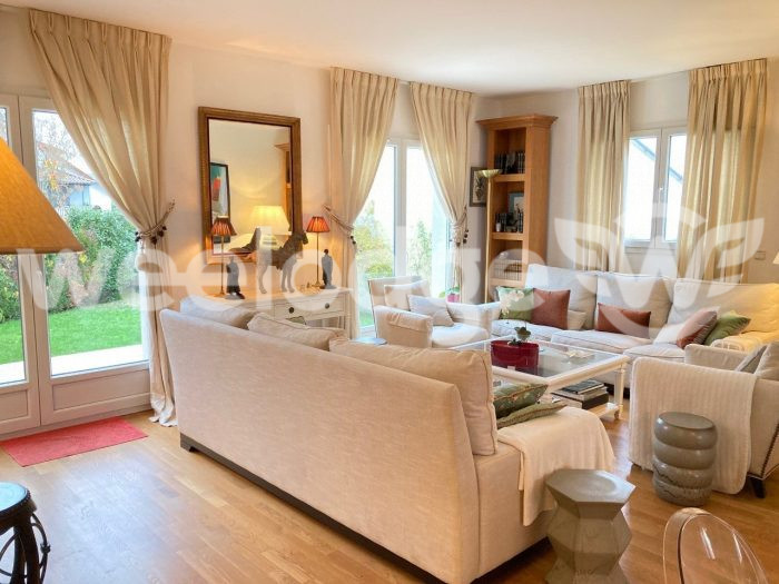 Vente Maison/Villa CONFLANS-SAINTE-HONORINE 78700 Yvelines FRANCE
