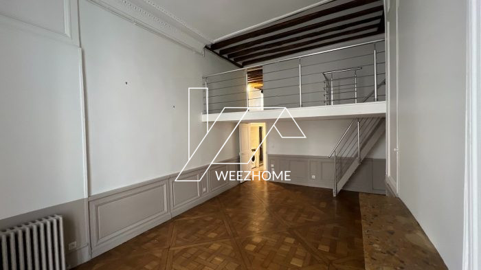 Duplex for rent, 3 rooms - Paris 75002