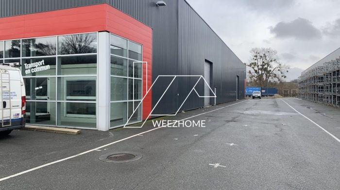 Warehouse for rent, 2700 m² - Fesches-le-Châtel 25490