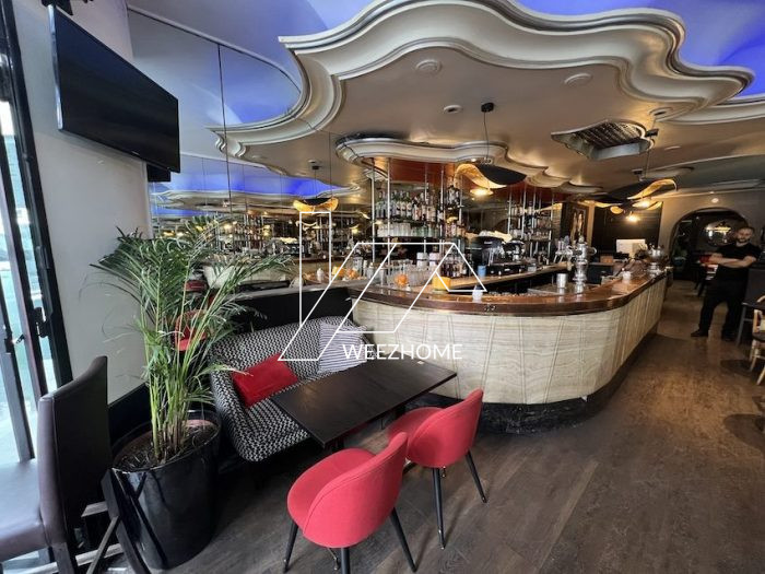 Restaurant, bar à vendre, 123 m² 80 places - Paris 75008