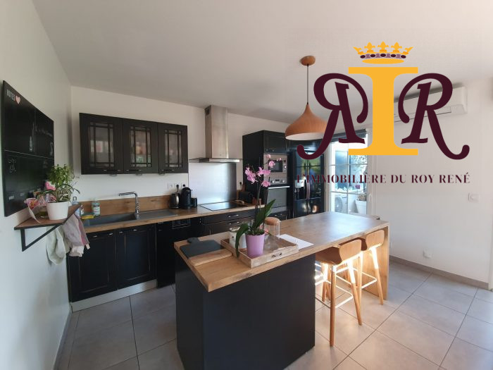 Appartement à vendre, 4 pièces - Châteauneuf-le-Rouge 13790