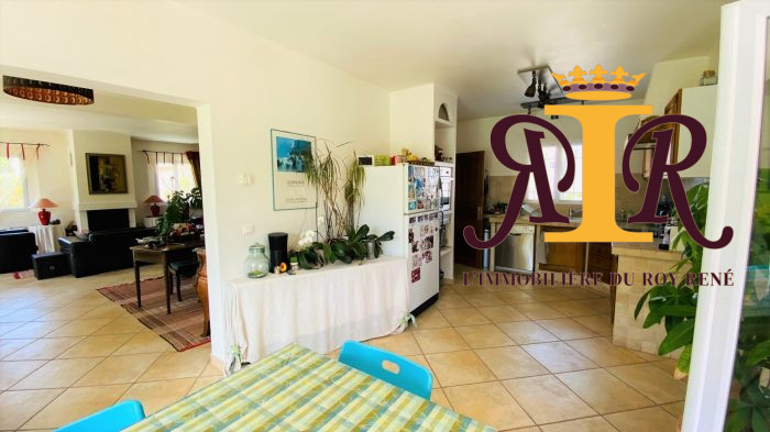 Villa à vendre, 6 pièces - Pertuis 84120