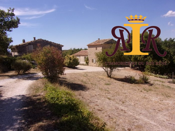 Maison ancienne à vendre, 9 pièces - Buoux 84480