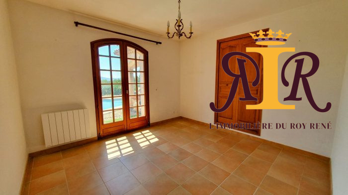 Photo Villa d'architecte avec son oliveraie et vue panoramique image 33/36
