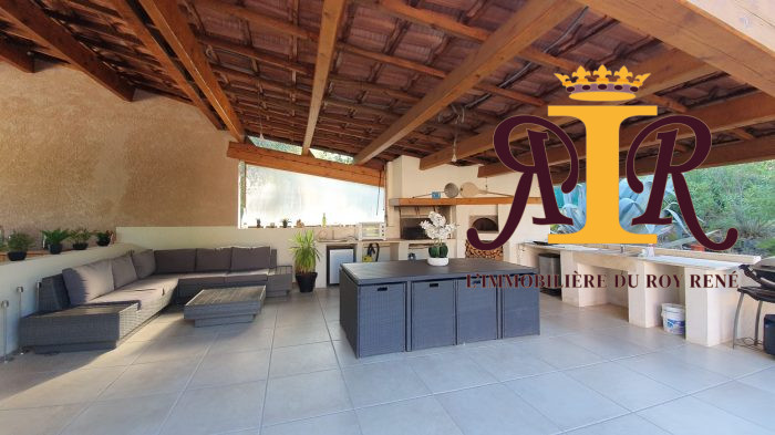 Photo Belle villa familiale 160 m² - 4 chambres - terrain 3300 m² image 15/16