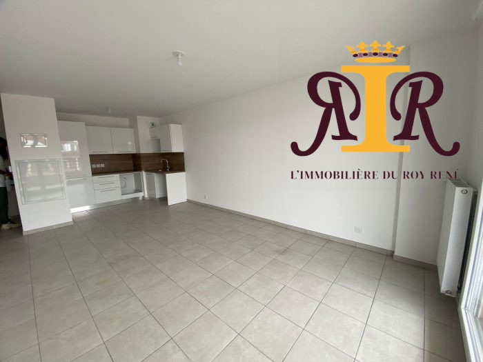 Appartement à louer, 3 pièces - Arles 13200