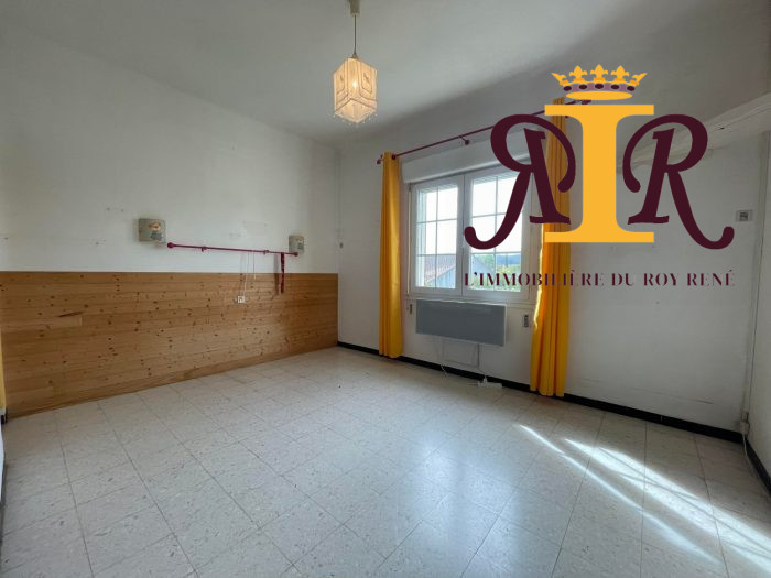 Appartement à vendre, 3 pièces - Saint-Étienne-du-Grès 13103