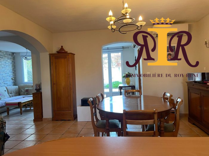 Maison mitoyenne 2 côtés à vendre, 6 pièces - Fourques 30300