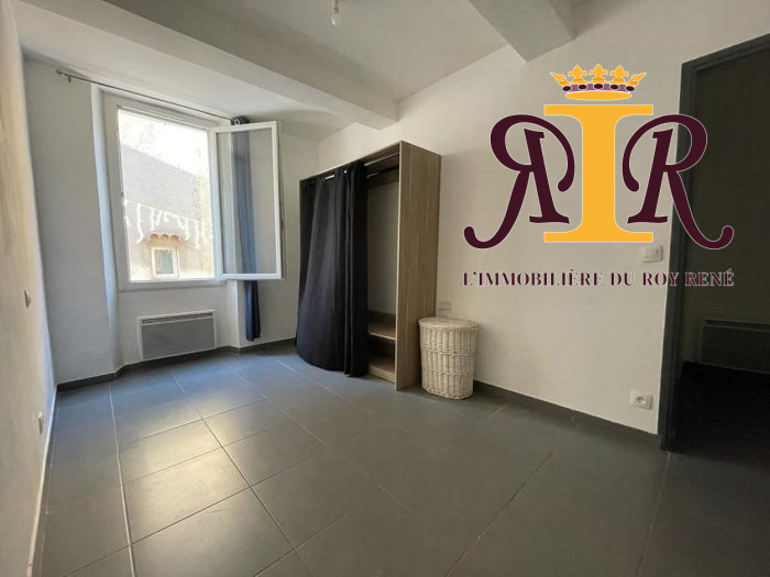 Appartement à louer, 3 pièces - Besse-sur-Issole 83890