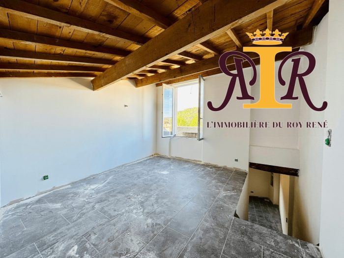 Immeuble à vendre, 140 m² - Correns 83570